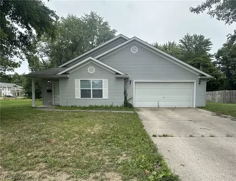 Exterior - 9060 Maple Grove Rd, Windham, OH 44288 photo 3 of 5