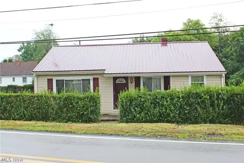 489 Rockdale Rd, Follansbee, WV 26037