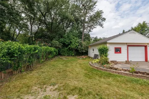 Exterior - 1246 Clifton Ave, Akron, OH 44310 photo 6 of 7