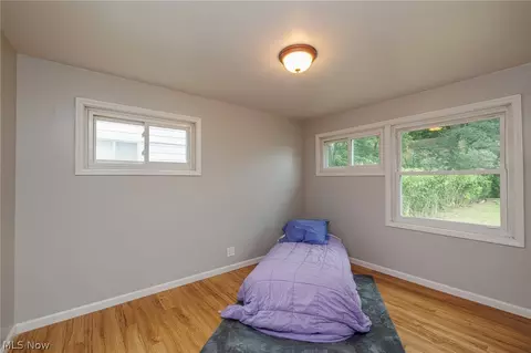 Bedroom - 1246 Clifton Ave, Akron, OH 44310 photo 3 of 6