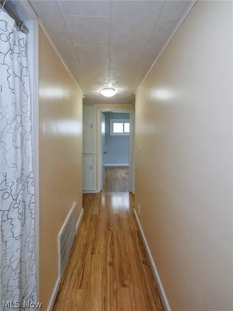 Entry Way - 1246 Clifton Ave, Akron, OH 44310 photo 1 of 1