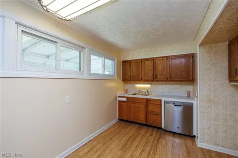 Kitchen - 1246 Clifton Ave, Akron, OH 44310 photo 2 of 2