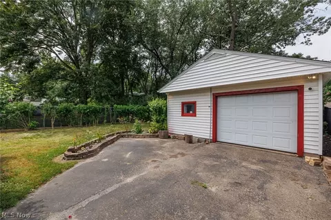 Exterior - 1246 Clifton Ave, Akron, OH 44310 photo 5 of 7