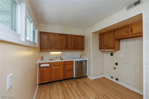 Kitchen - 1246 Clifton Ave, Akron, OH 44310 photo 1 of 2