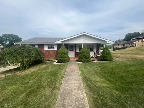 310 Russell Dr, Steubenville, OH 43953