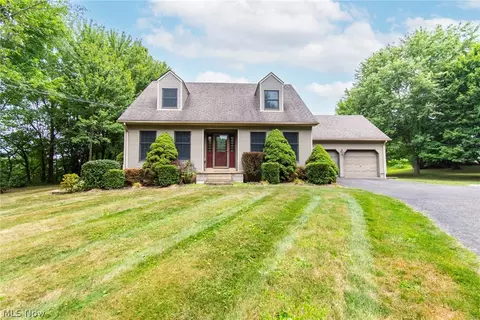43830 Crestview Rd, Columbiana, OH 44408