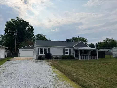 4940 Wake Robin Rd, Mentor, OH 44060
