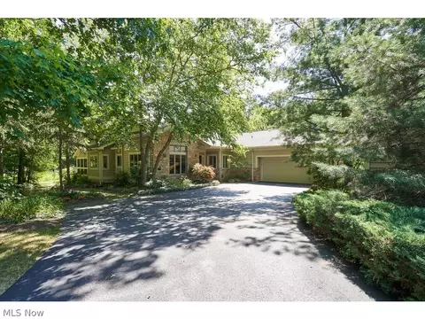 3522 Thistle Ct, Richfield, OH 44286