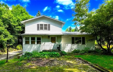 1157 E Turkeyfoot Lake Rd, Akron, OH 44312