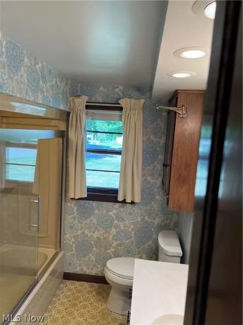 Bath - 2430 Midvale Rd NW, Canton, OH 44708 photo 3 of 5