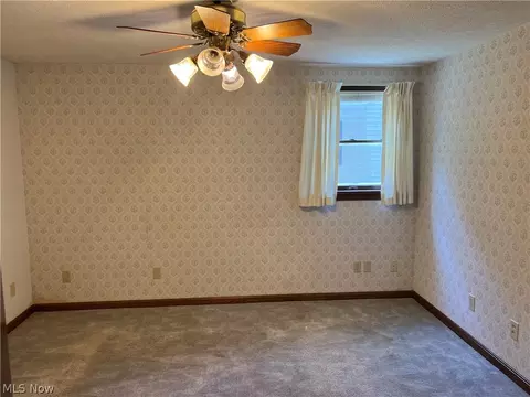 Bedroom - 2430 Midvale Rd NW, Canton, OH 44708 photo 5 of 12