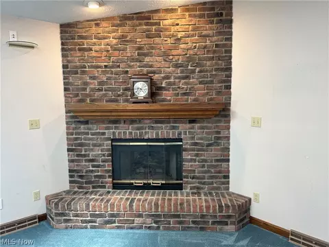 Living - 2430 Midvale Rd NW, Canton, OH 44708 photo 3 of 8
