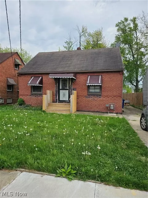 13507 Crossburn Ave, Cleveland, OH 44135