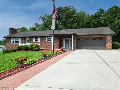 255 Poinciana St, Newport, OH 45768