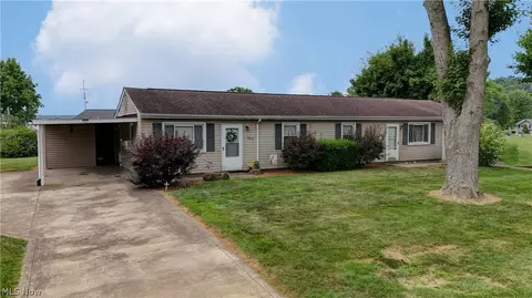 256-248 Tuscarawas St SW, Bolivar, OH 44612