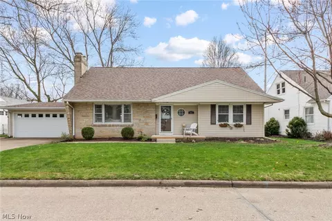 Exterior - 822 Seneca Ave, Huron, OH 44839 photo 2 of 7