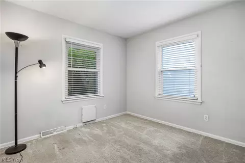 Bedroom - 822 Seneca Ave, Huron, OH 44839 photo 4 of 11