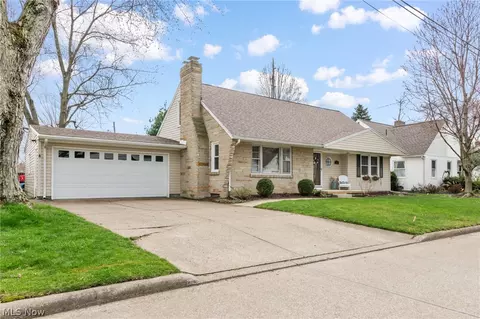 Exterior - 822 Seneca Ave, Huron, OH 44839 photo 3 of 7