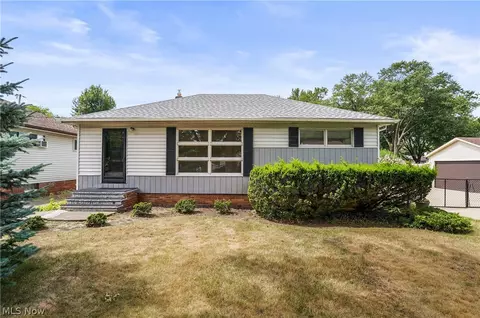 6746 Smith Rd, Cleveland, OH 44130