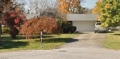 4259 Raymond Dr, Brunswick, OH 44212