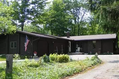 1930 Morning Star Dr, Roaming Shores, OH 44084