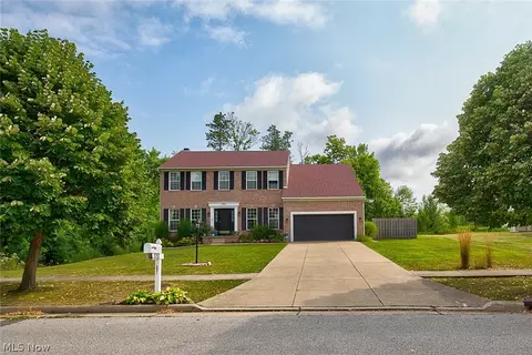 1753 Dunlap Dr, Streetsboro, OH 44241