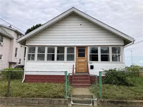 631 La Follette St, Akron, OH 44311