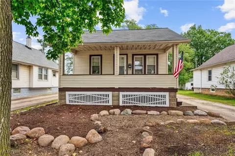 317 Abbe Rd N, Elyria, OH 44035
