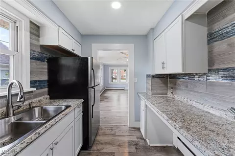 Kitchen - 317 Abbe Rd N, Elyria, OH 44035 photo 2 of 2