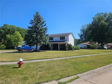 5343 Pin Oak Cir, Sheffield Village, OH 44054