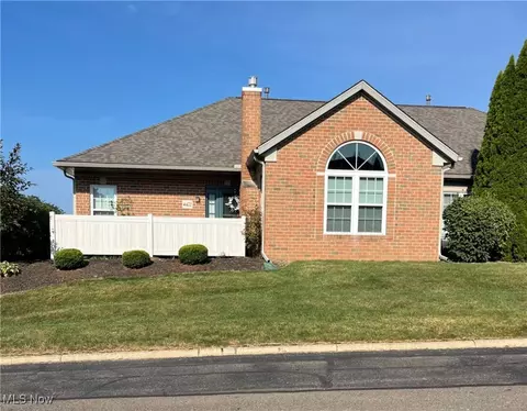 4472 Hunters Chase Ln, Wooster, OH 44691