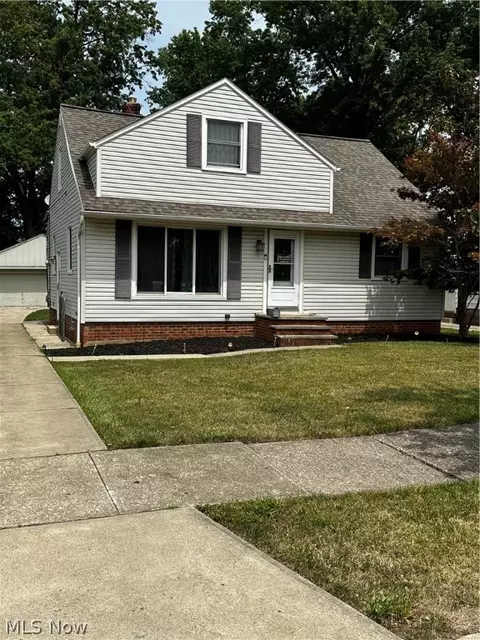 24101 Hartland Dr, Euclid, OH 44123