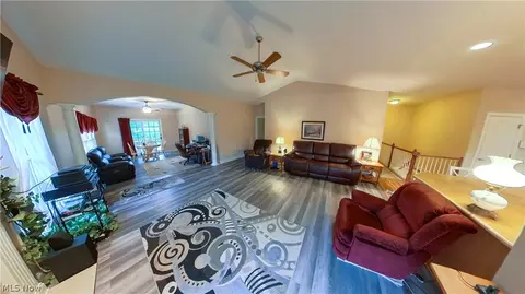 2770 Vicksburg Ave NW, Canton, OH 44708 photo 9