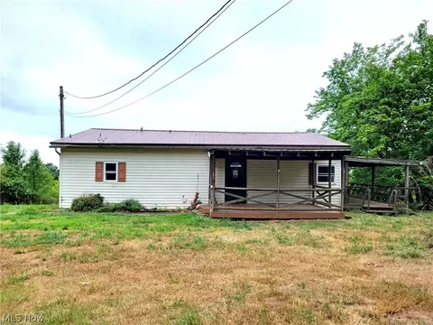 63 Old Ashby Ridge Rd, Parkersburg, WV 26104