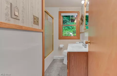 Bath - 93 E Mohawk Dr, Malvern, OH 44644 photo 1 of 2