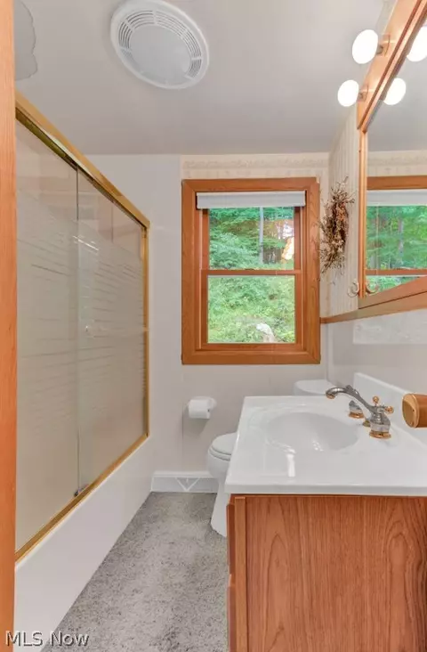 Bath - 93 E Mohawk Dr, Malvern, OH 44644 photo 2 of 2