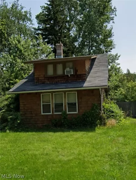 132 Minnesota Ave, Ashtabula, OH 44004