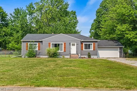 6366 Engle Rd, Brook Park, OH 44142