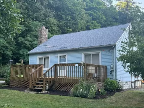 5531 Overton Rd, Burbank, OH 44214