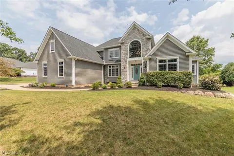 3414 Woods Trl, Kent, OH 44240