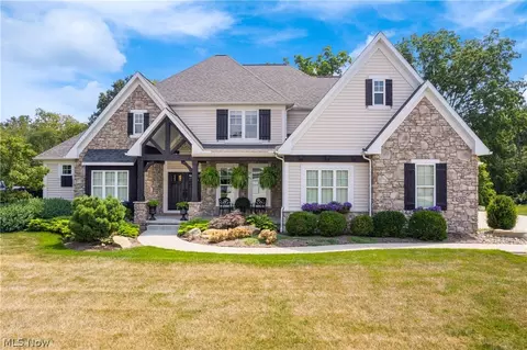 8330 Macthomas Ave NW, North Canton, OH 44720