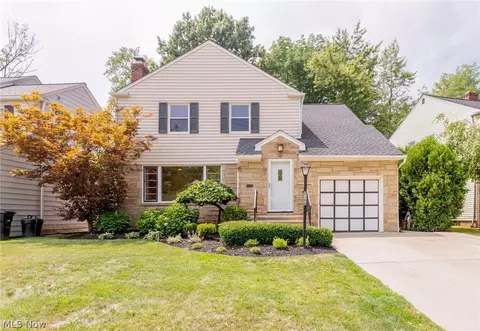 2166 Lyndway Rd, Beachwood, OH 44122