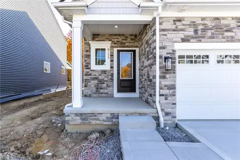 9155 Ledge View Ter, Broadview Heights, OH 44147 photo 2
