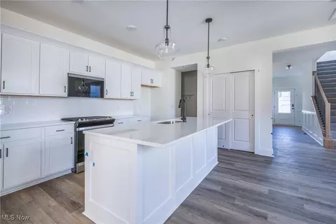 9155 Ledge View Ter, Broadview Heights, OH 44147 photo 7