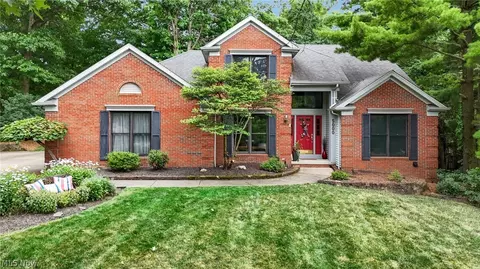 5000 Corkwood Dr, North Royalton, OH 44133