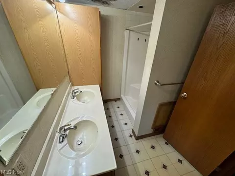 Bath - 3225 Call Rd, Perry, OH 44081 photo 2 of 3