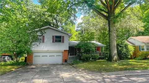 1345 Neil Evan Dr, Akron, OH 44313