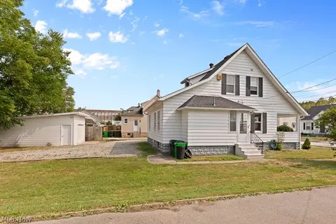 323 Daisy Ave, Berea, OH 44017 photo 38