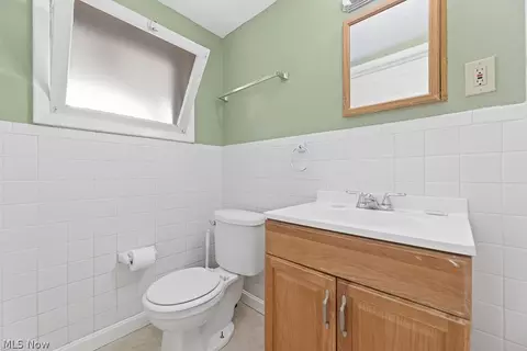 323 Daisy Ave, Berea, OH 44017 photo 25