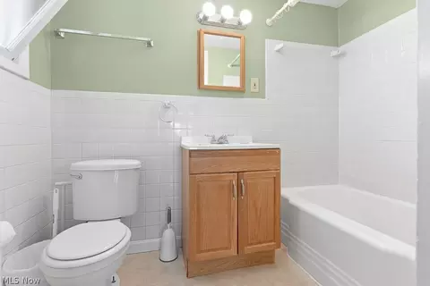 323 Daisy Ave, Berea, OH 44017 photo 23